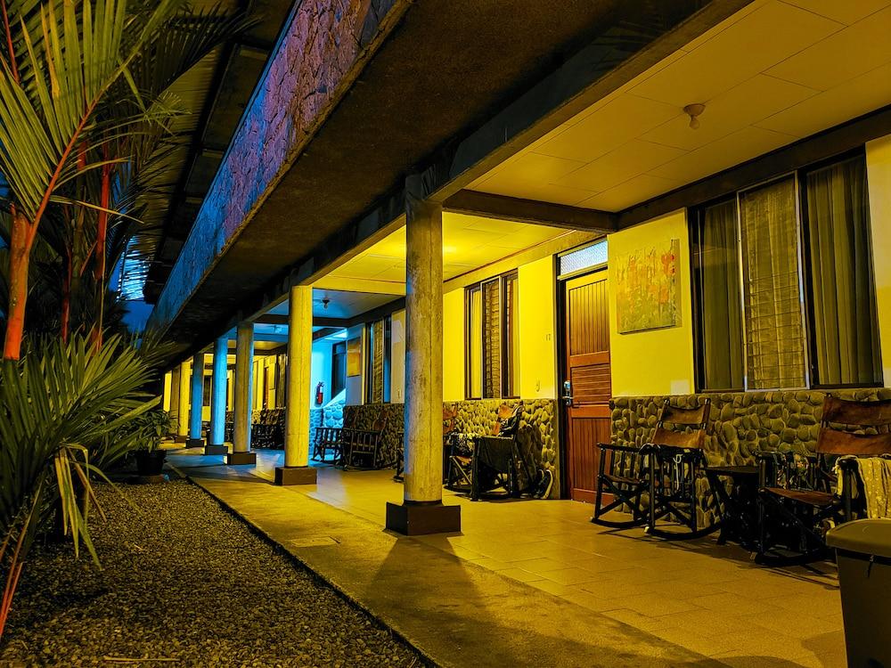 San Bosco Inn La Fortuna Exterior photo